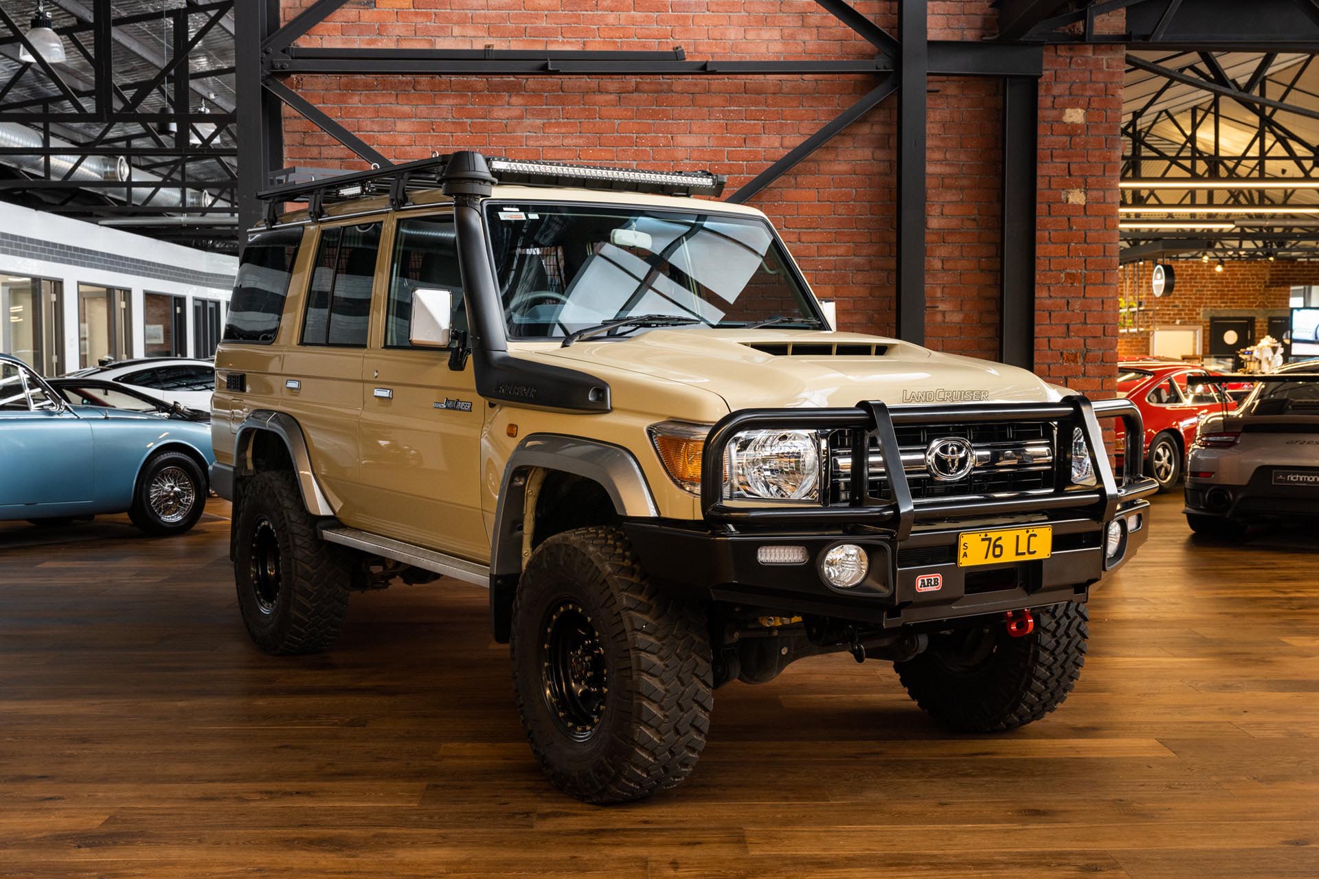 Toyota Land Cruiser Wagon
